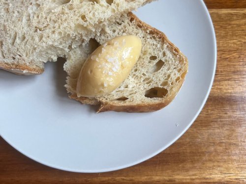 https://cafehailee.com/wp-content/uploads/2022/09/rustic-no-knead-yogurt-bread-with-whipped-maple-butter-500x375.jpg