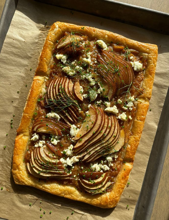 Caramelized Fennel and Pear Tart